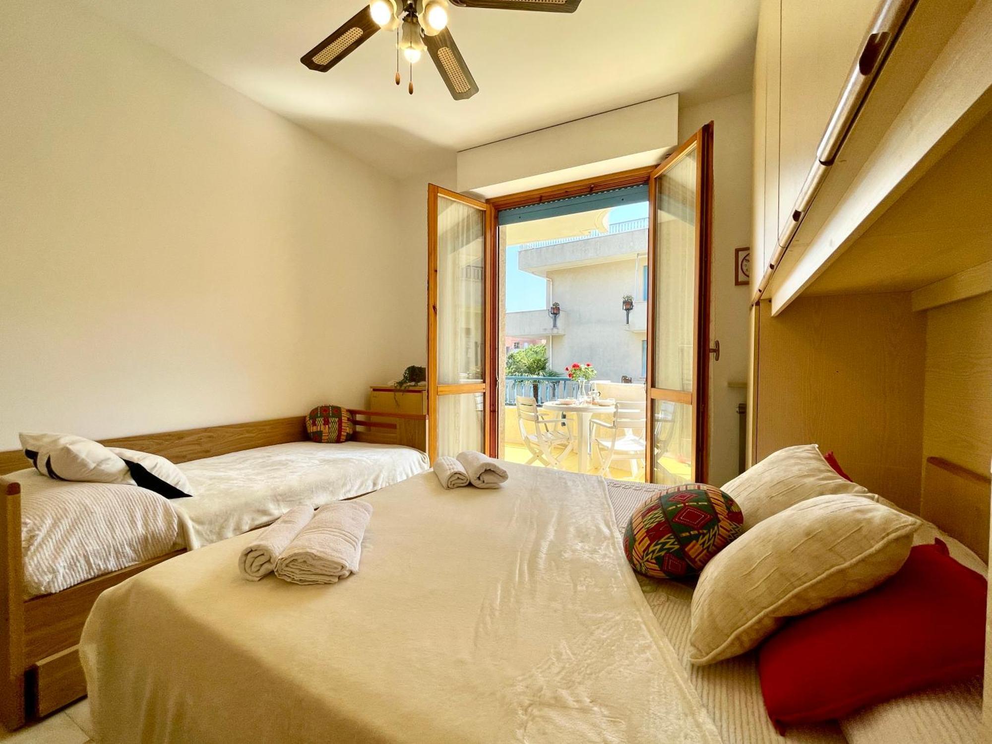 2 Locali A 600 Mt Dal Mare - Free Parking Apartment Ceriale Luaran gambar